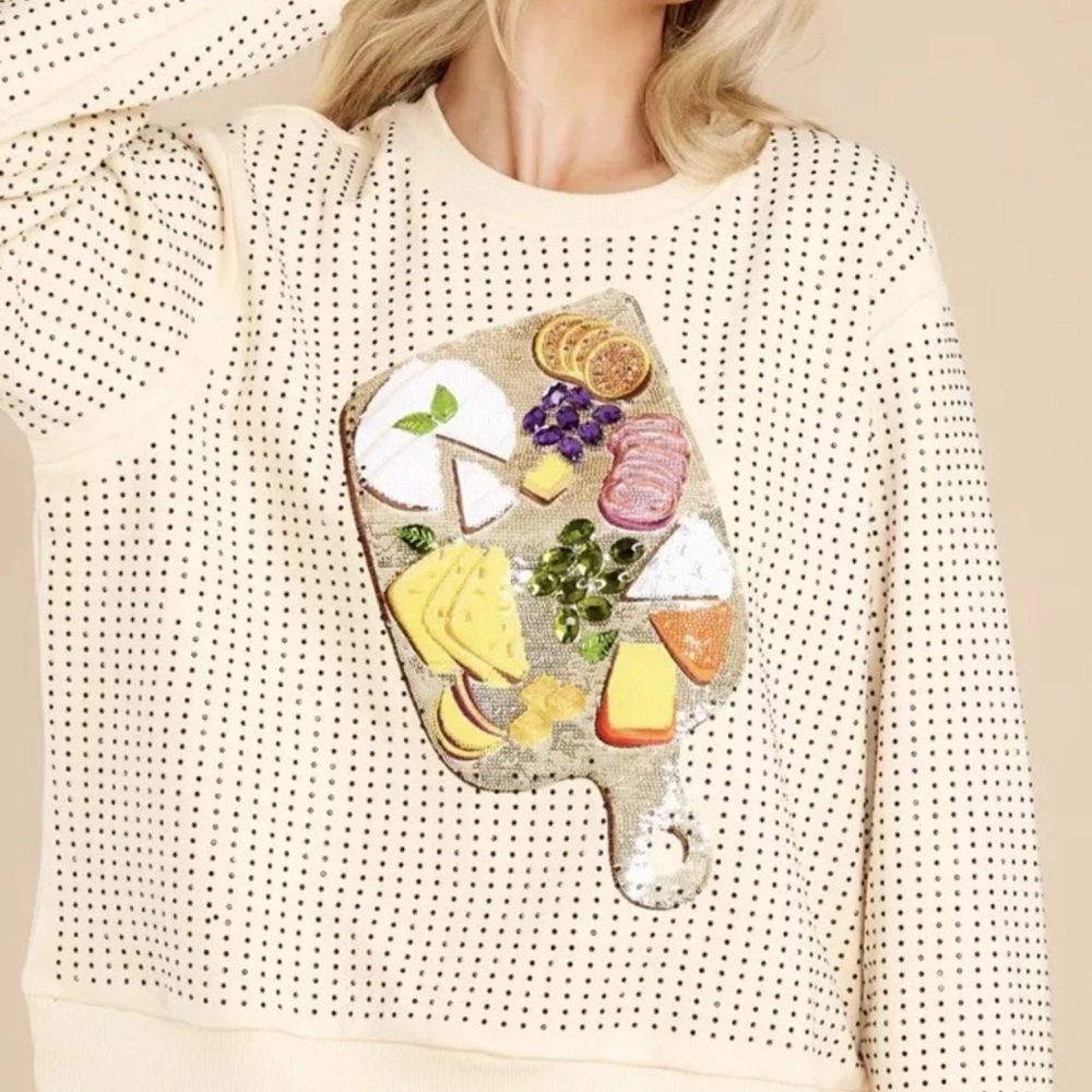 Queen of Sparkles Charcuterie Board Sweatshirt. Size medium.